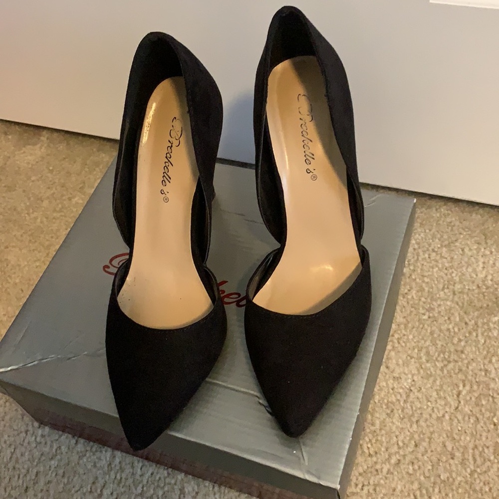 Heels - Picture 2 of 3